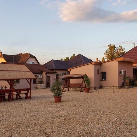 Apartmán Ivanhoe Apartman Nyírbátor Exteriér fotografie