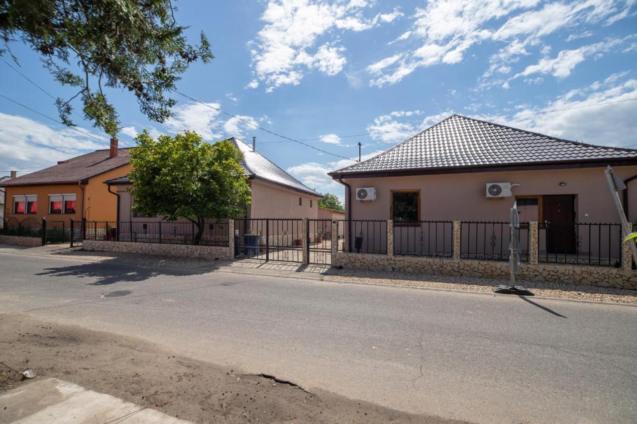Apartmán Ivanhoe Apartman Nyírbátor Exteriér fotografie
