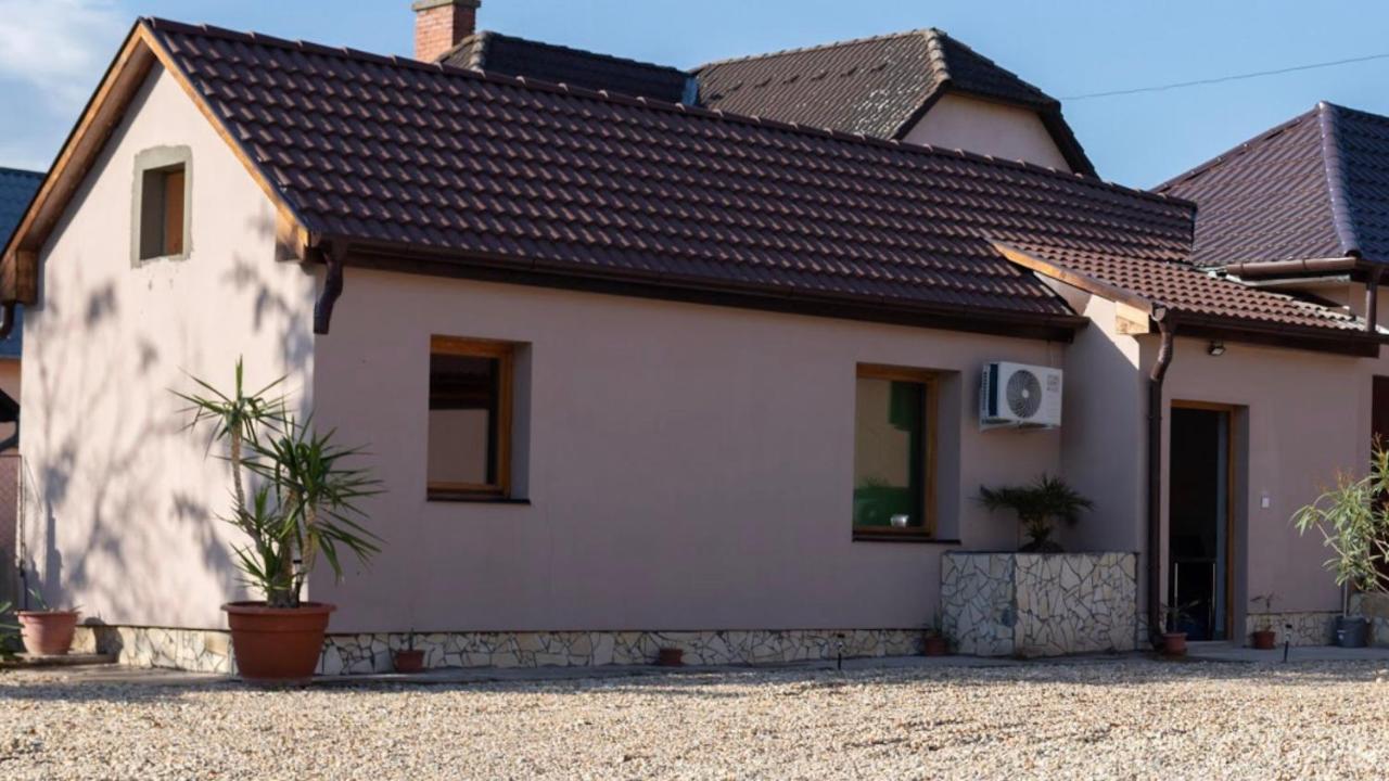 Apartmán Ivanhoe Apartman Nyírbátor Exteriér fotografie
